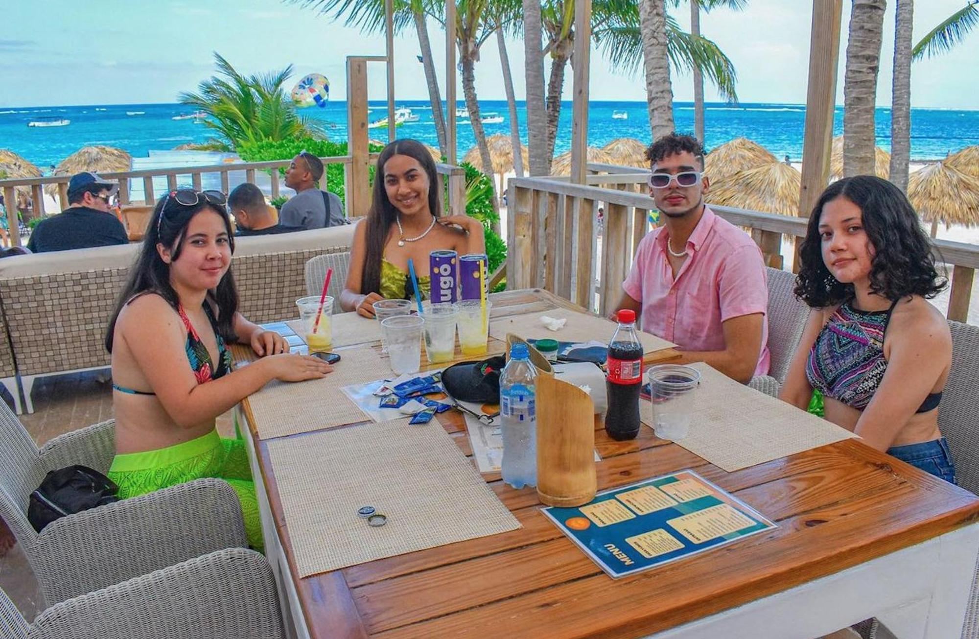 Aventura Studios Playa Los Corales 蓬塔卡纳 外观 照片